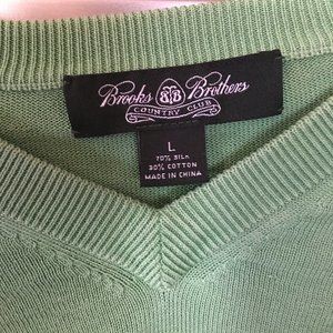 Brooks Brothers Mens Lg 70% silk Green V-Neck